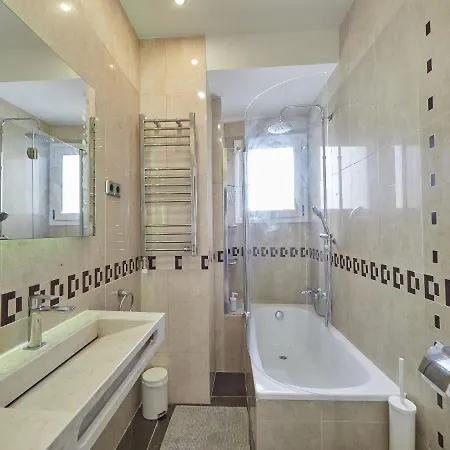 Unique Cozy Scenic Penthouse Barcelona