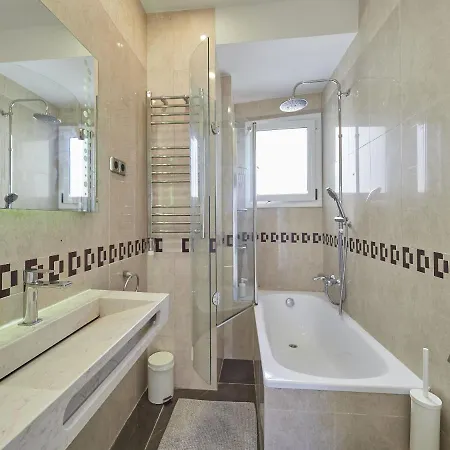 Unique Cozy Scenic Penthouse Barcelona