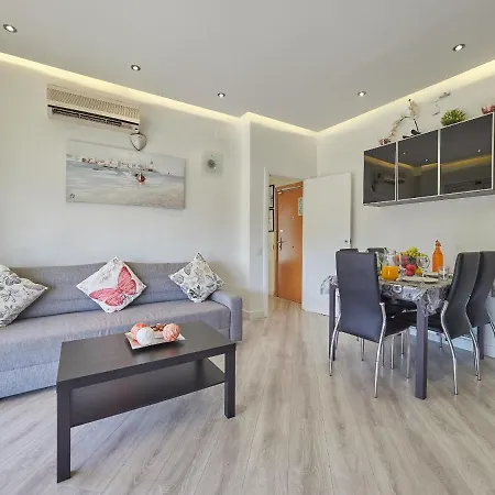 Unique Cozy Scenic Penthouse Barcelona