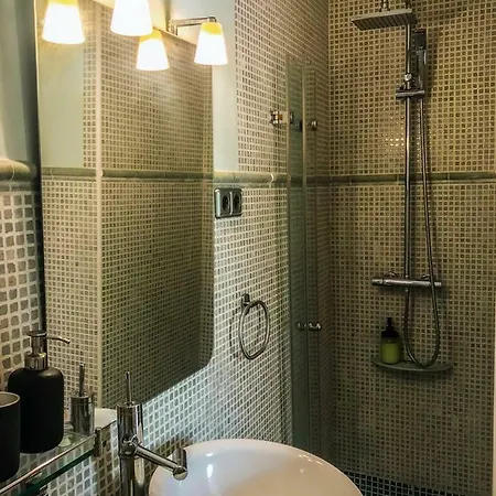 Unique Cozy Scenic Penthouse Apartmán *